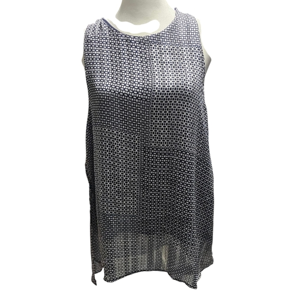 Large Blue and White Partnered High Low Mesmerize Top Size Large - Picture 3 of 6